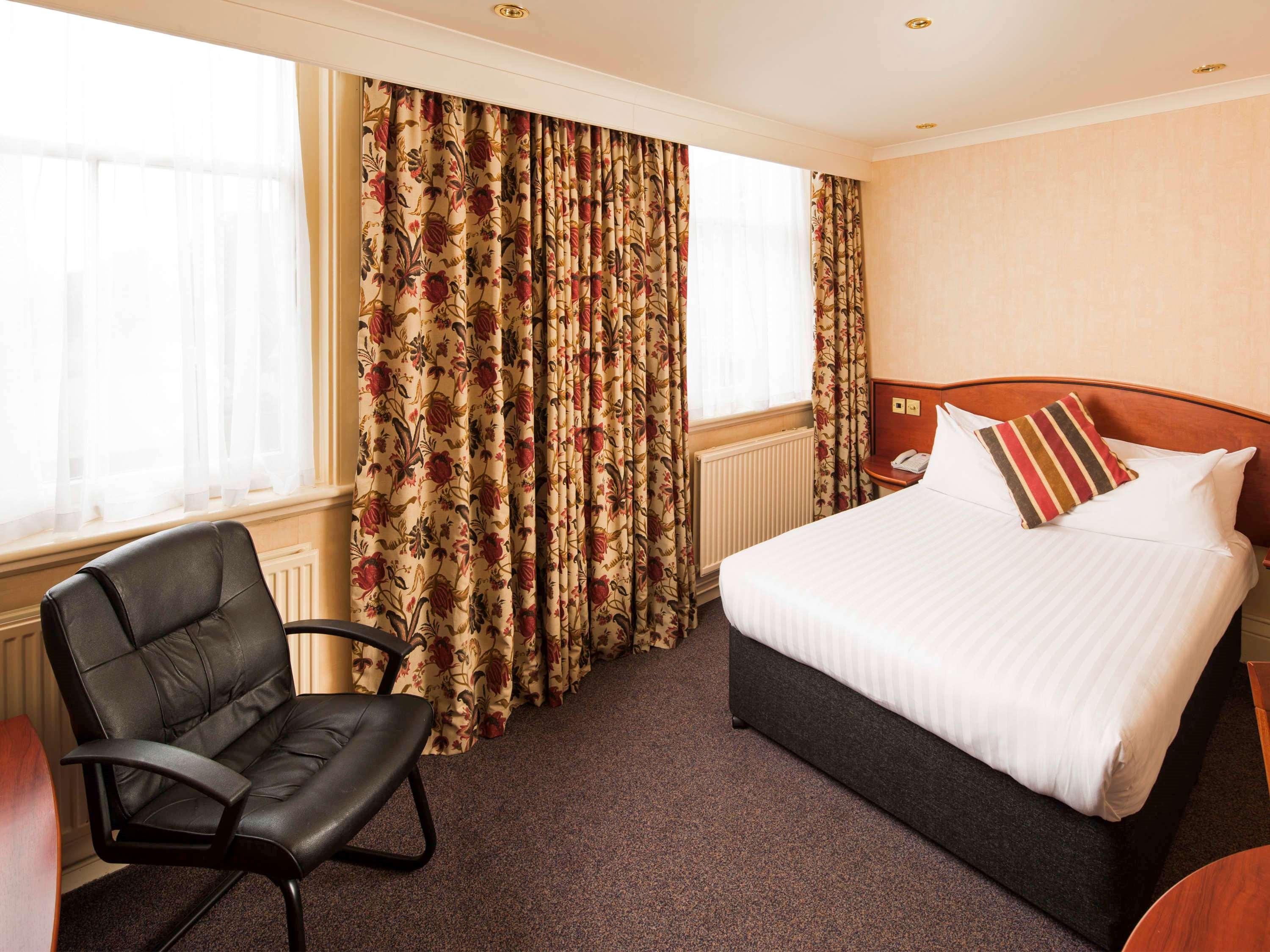 Mercure Burton Upon Trent, Newton Park Burton-upon-Trent Exterior foto